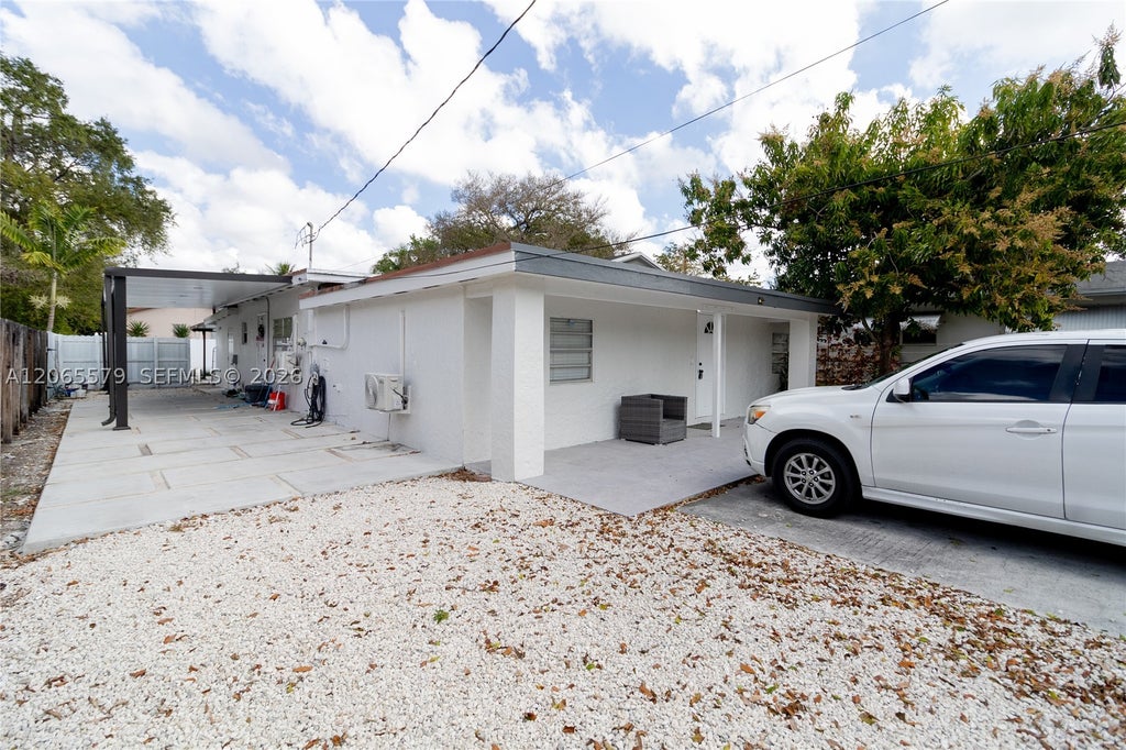 Photo of 5803 Buchanan St, Hollywood, FL 33021 (MLS # A12065579)