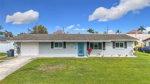 1137 SE Petunia Ave, Port St. Lucie, FL 34952 - MLS#: A11756593