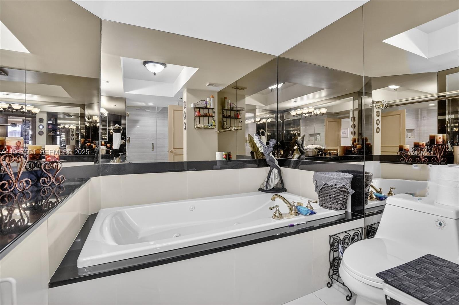 1000 ISL BLVD WILLIAMS IS - Residential