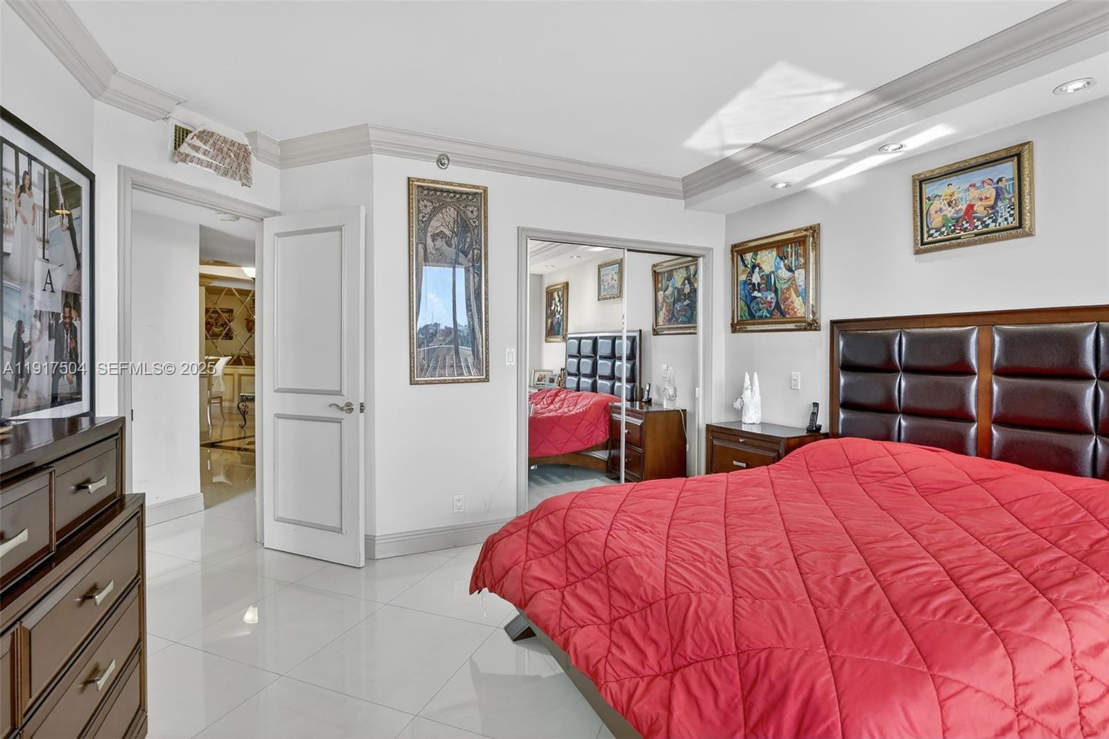 1000 ISL BLVD WILLIAMS IS - Residential