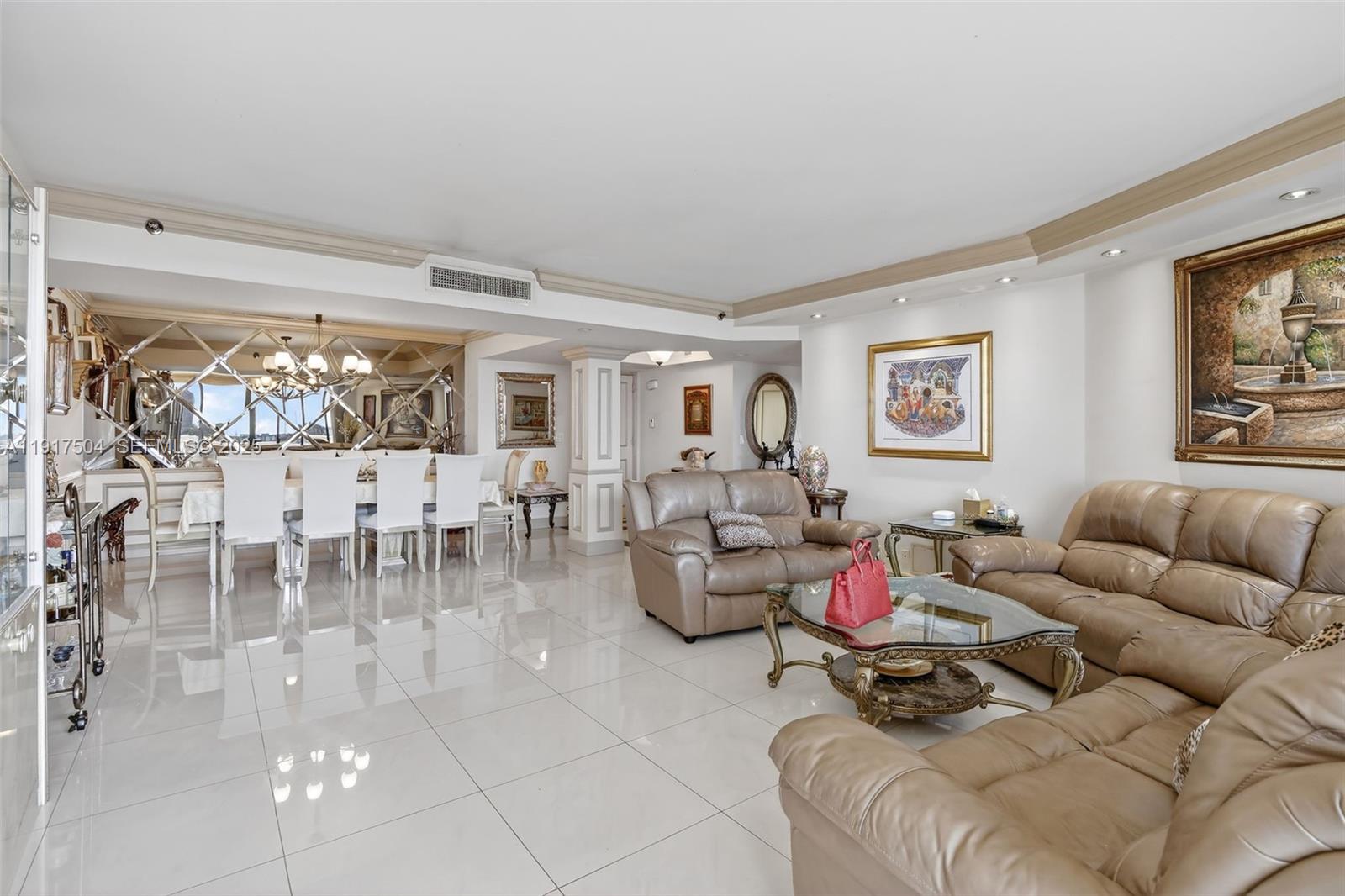 1000 ISL BLVD WILLIAMS IS - Residential