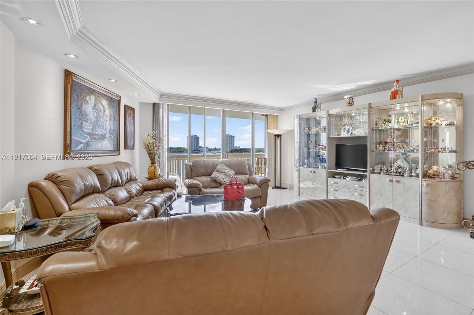 1000 ISL BLVD WILLIAMS IS - Residential