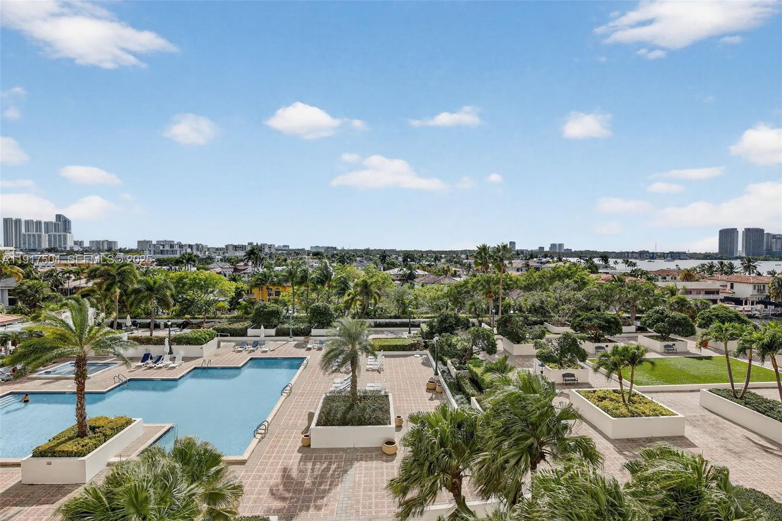 1000 ISL BLVD WILLIAMS IS - Residential