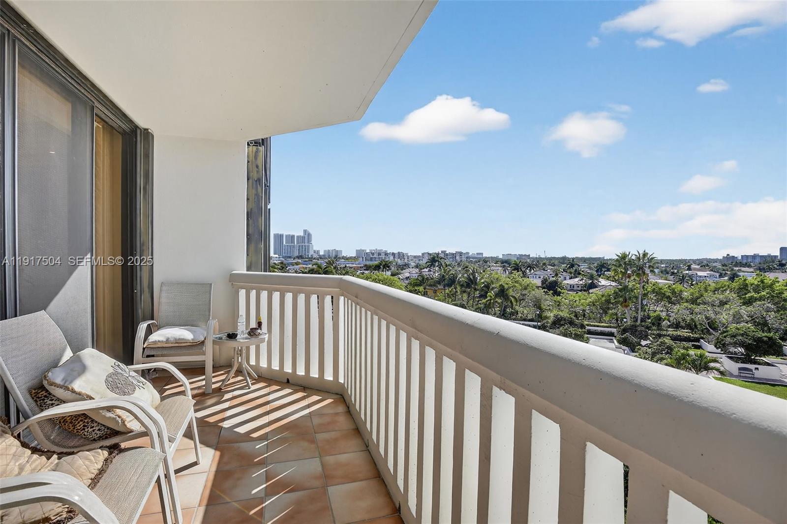 1000 ISL BLVD WILLIAMS IS - Residential