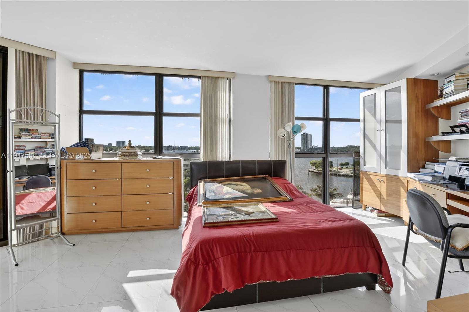 1000 ISL BLVD WILLIAMS IS - Residential