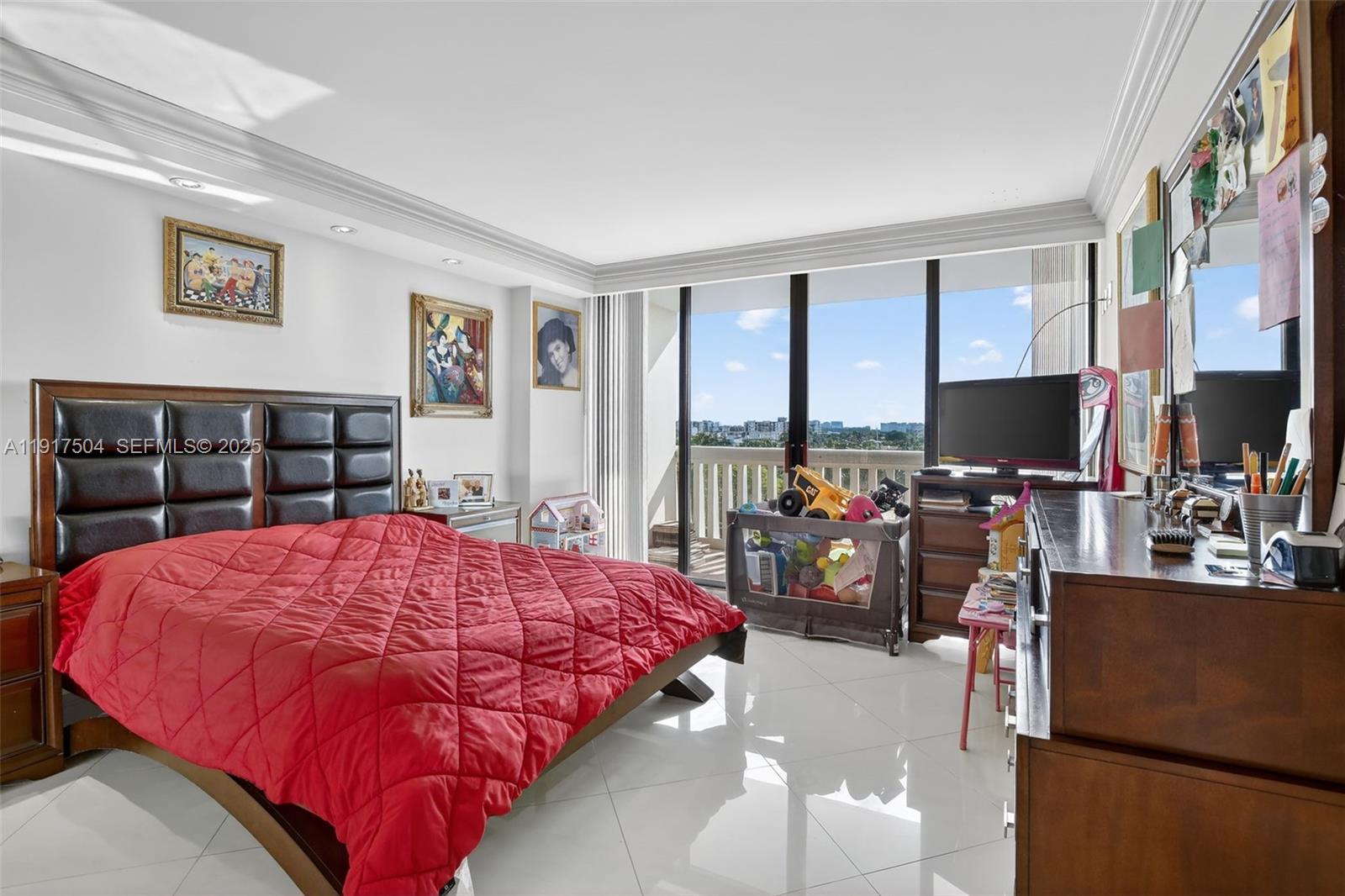 1000 ISL BLVD WILLIAMS IS - Residential