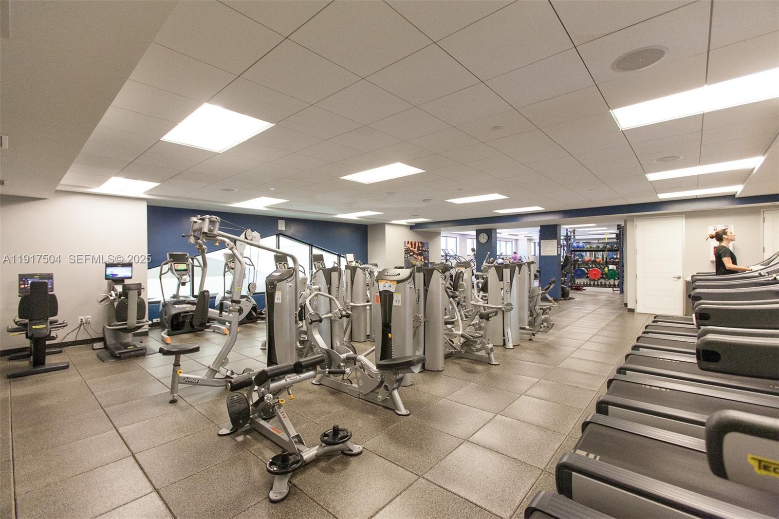 1000 ISL BLVD WILLIAMS IS - Residential