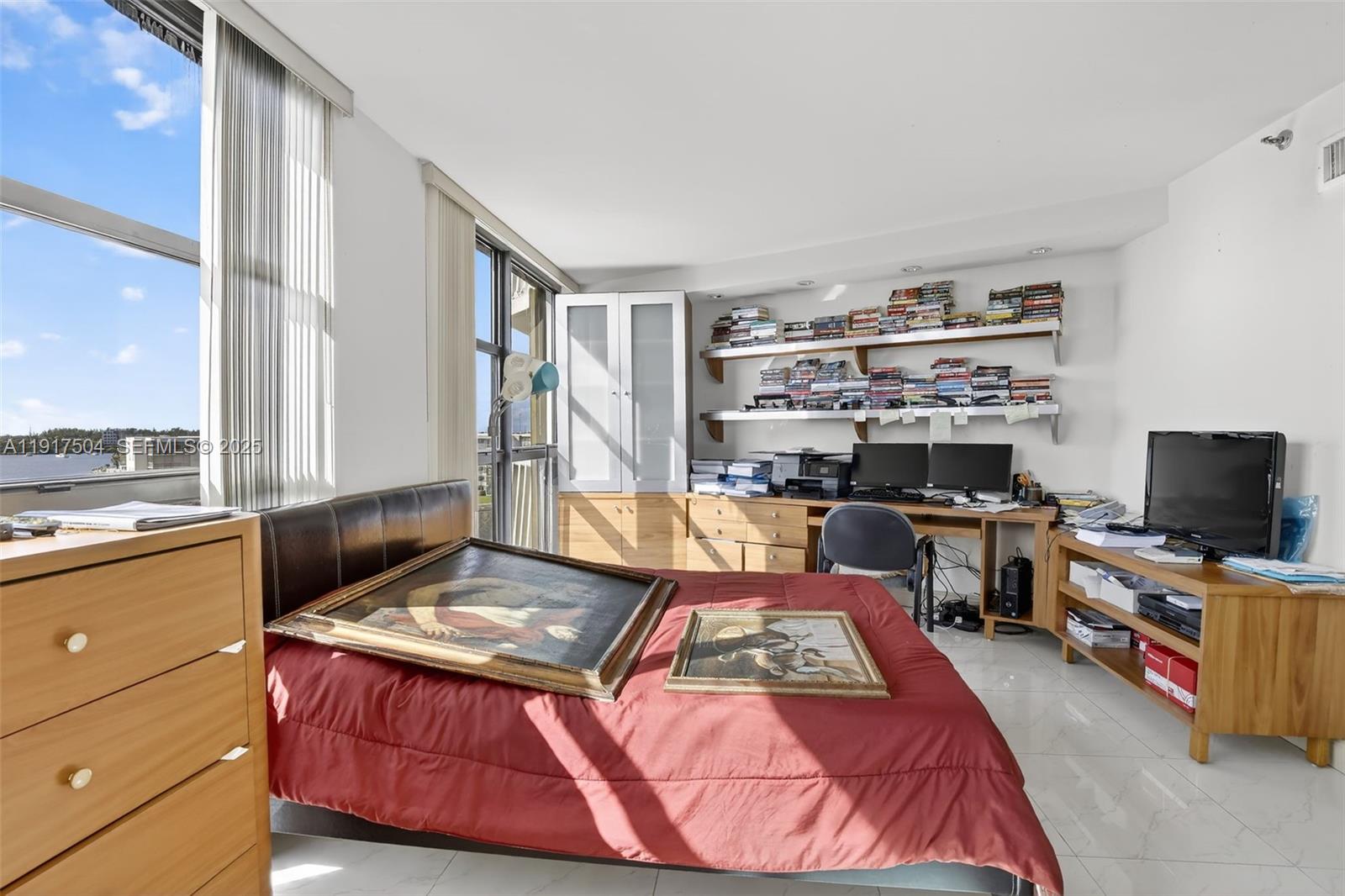 1000 ISL BLVD WILLIAMS IS - Residential