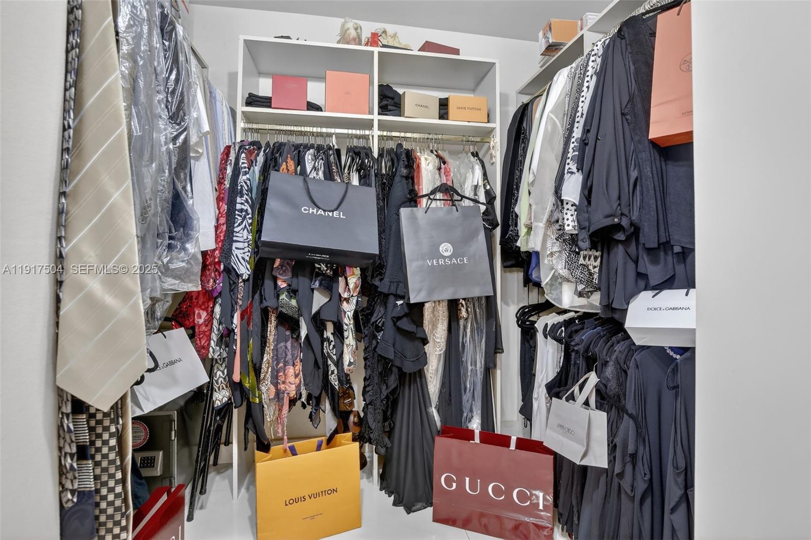 1000 ISL BLVD WILLIAMS IS - Residential