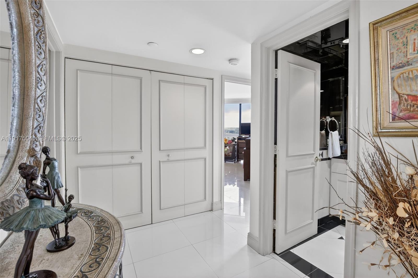 1000 ISL BLVD WILLIAMS IS - Residential