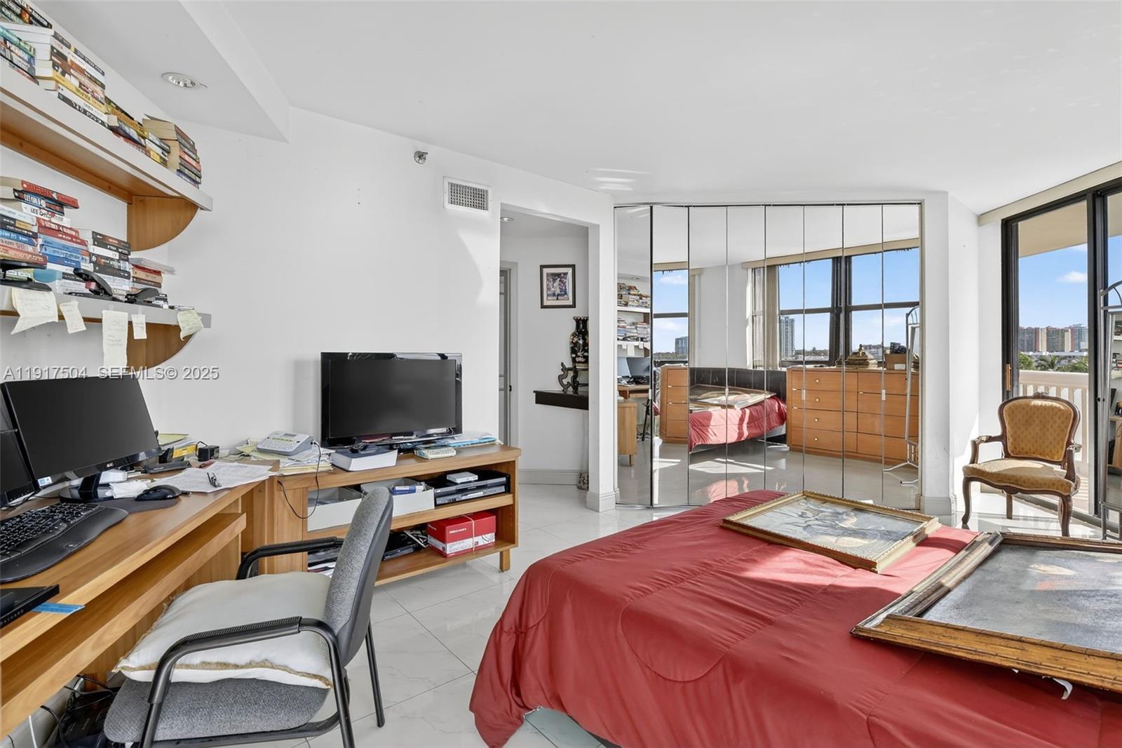 1000 ISL BLVD WILLIAMS IS - Residential