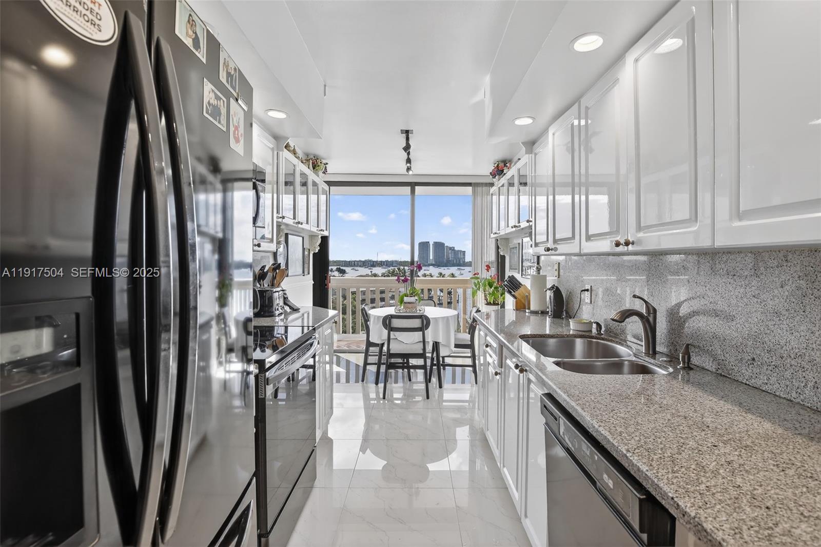 1000 ISL BLVD WILLIAMS IS - Residential