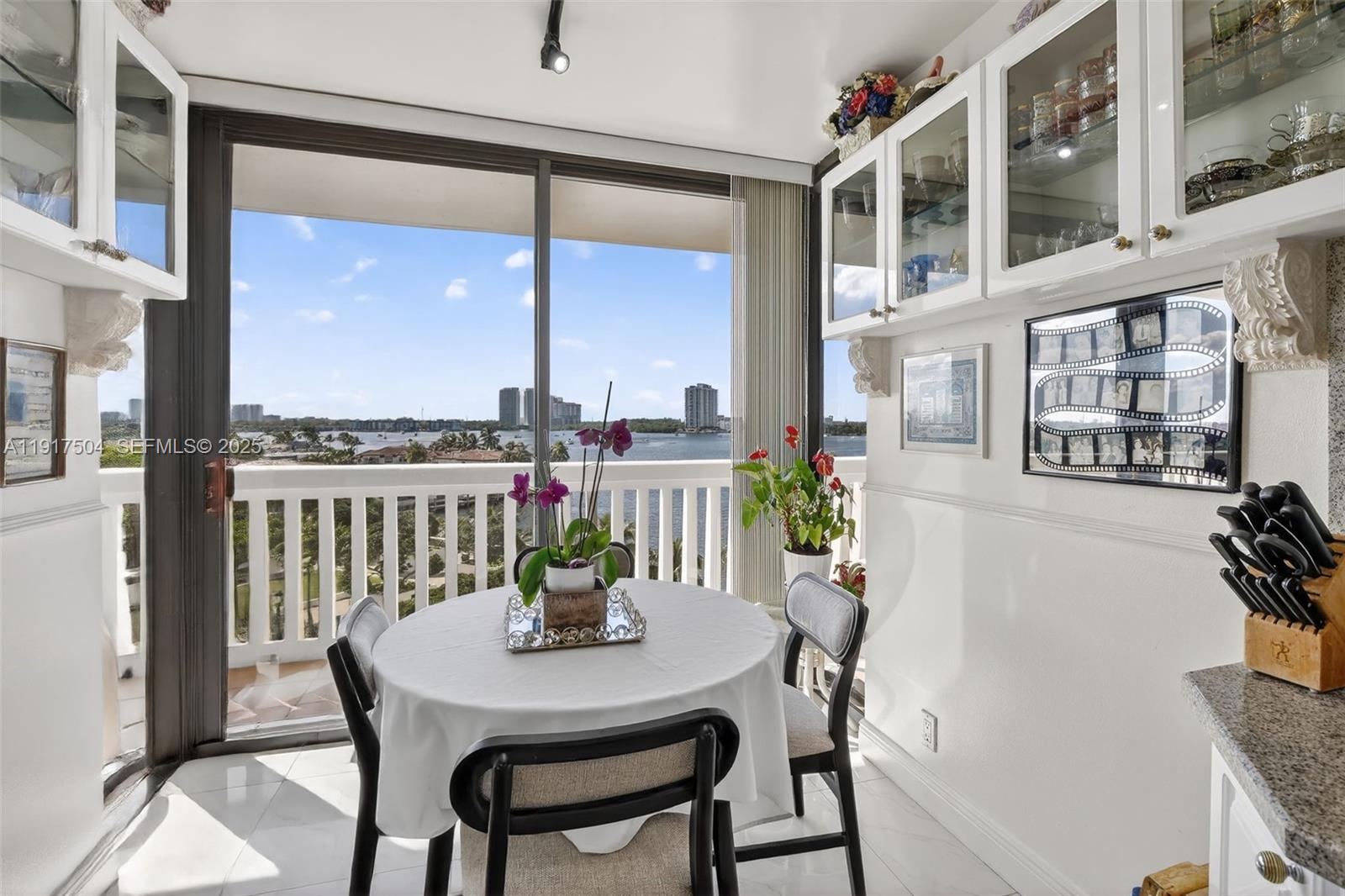 1000 ISL BLVD WILLIAMS IS - Residential