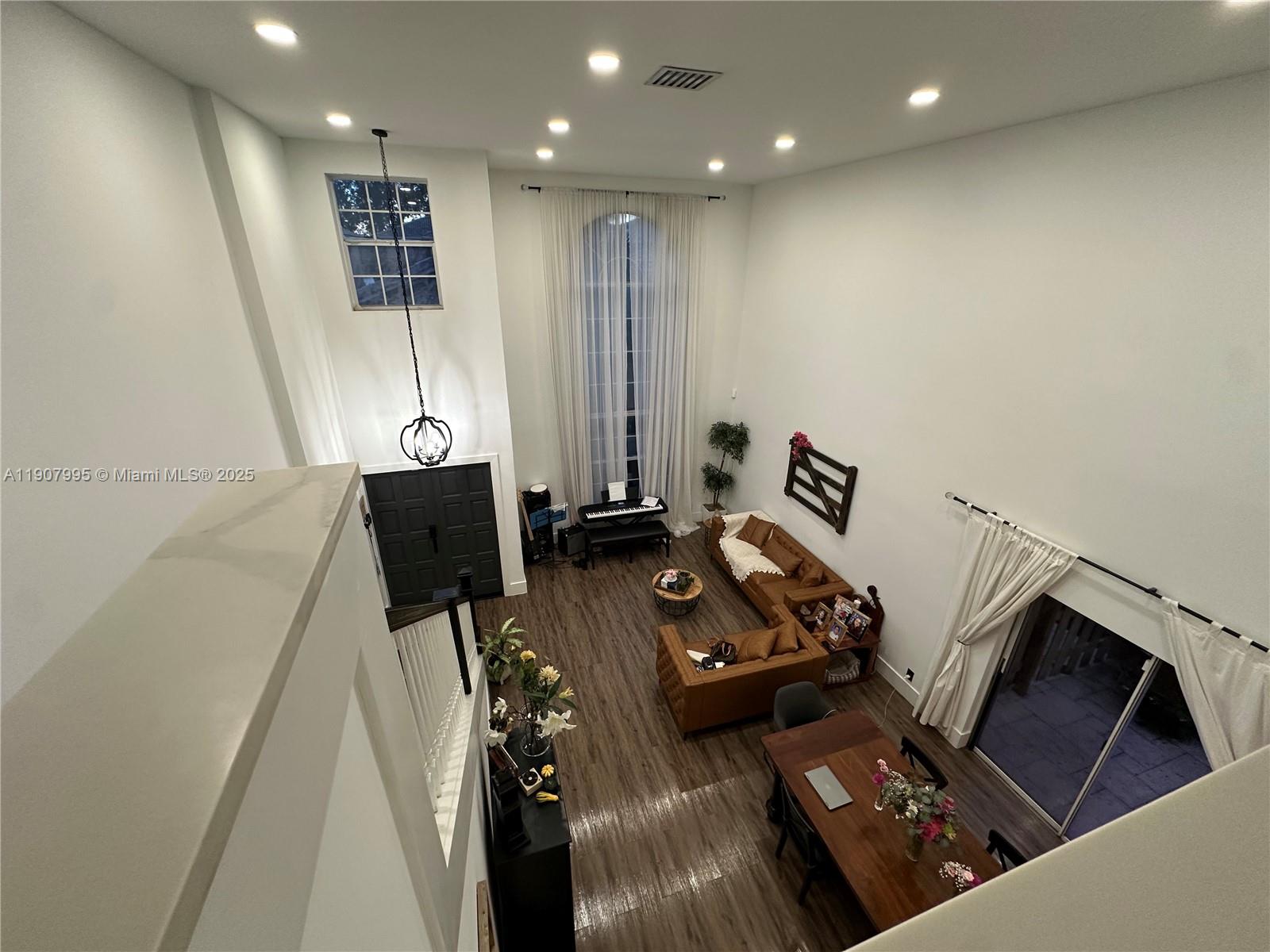 WINSTON PARK SECTION TWO- - Residential Lease