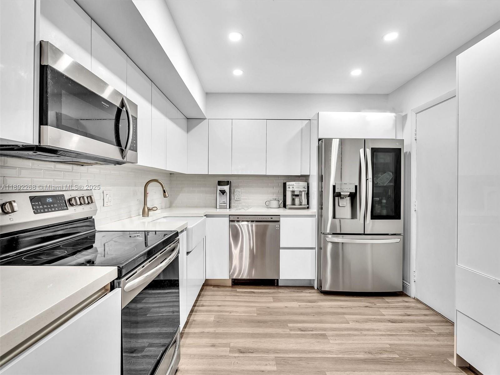 INVERRARY COUNTRY CLUB - Residential