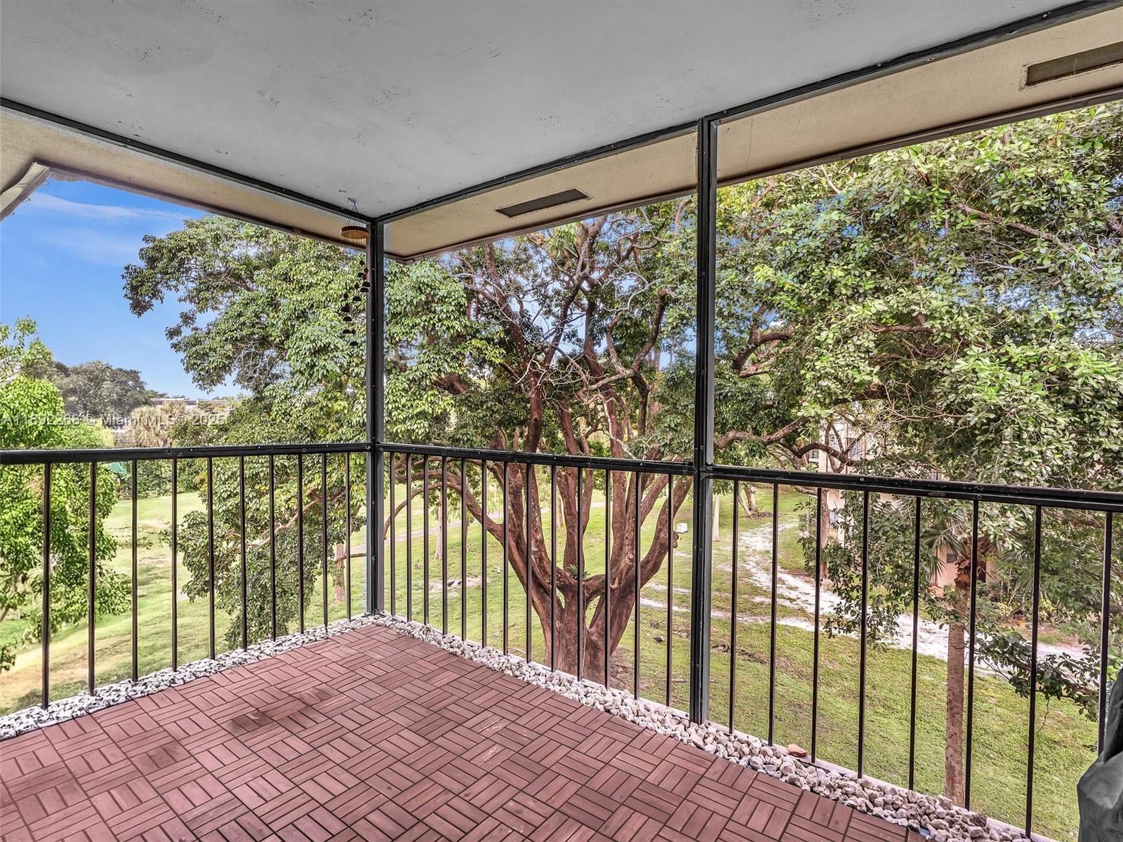 INVERRARY COUNTRY CLUB - Residential