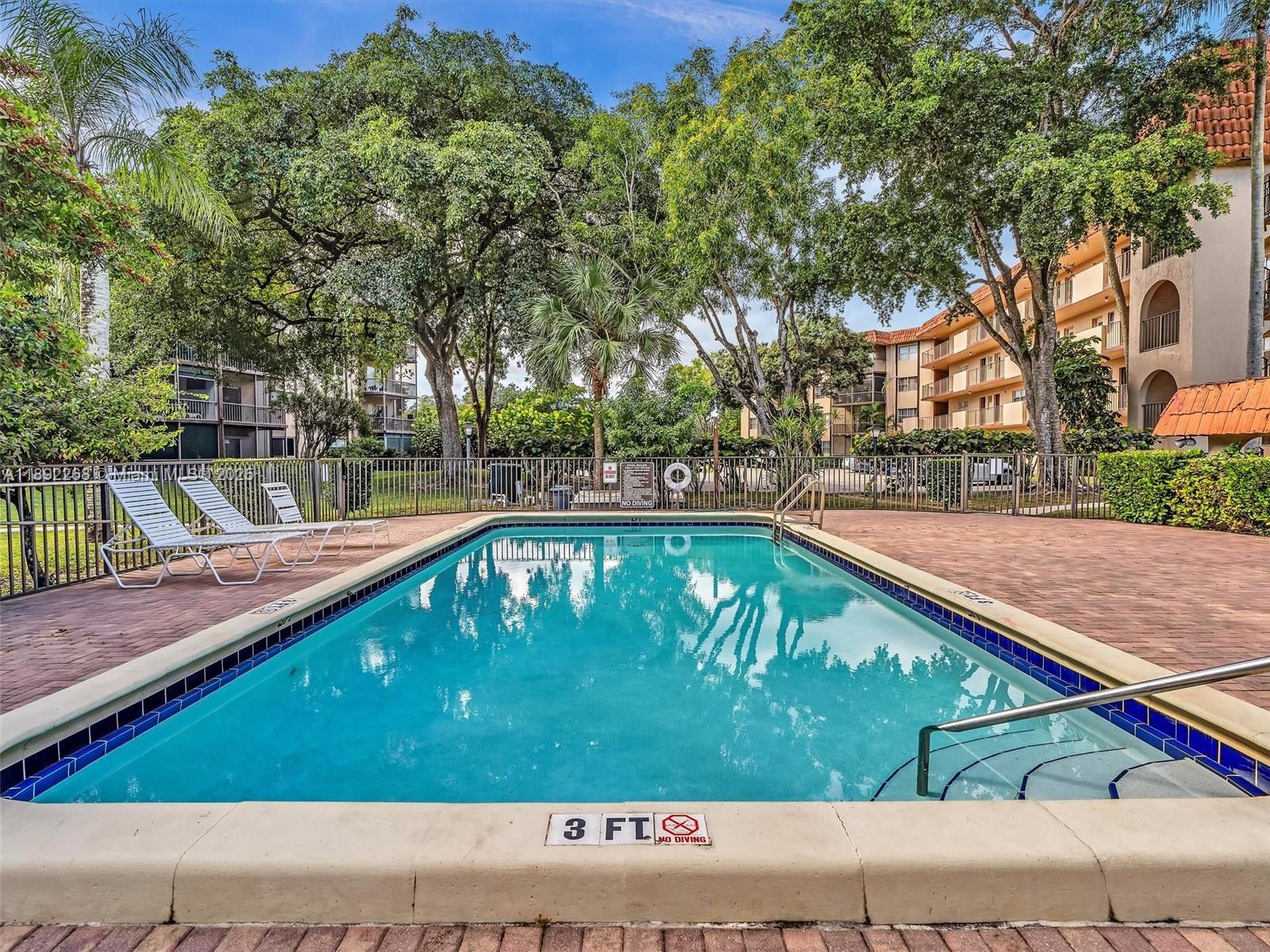 INVERRARY COUNTRY CLUB - Residential