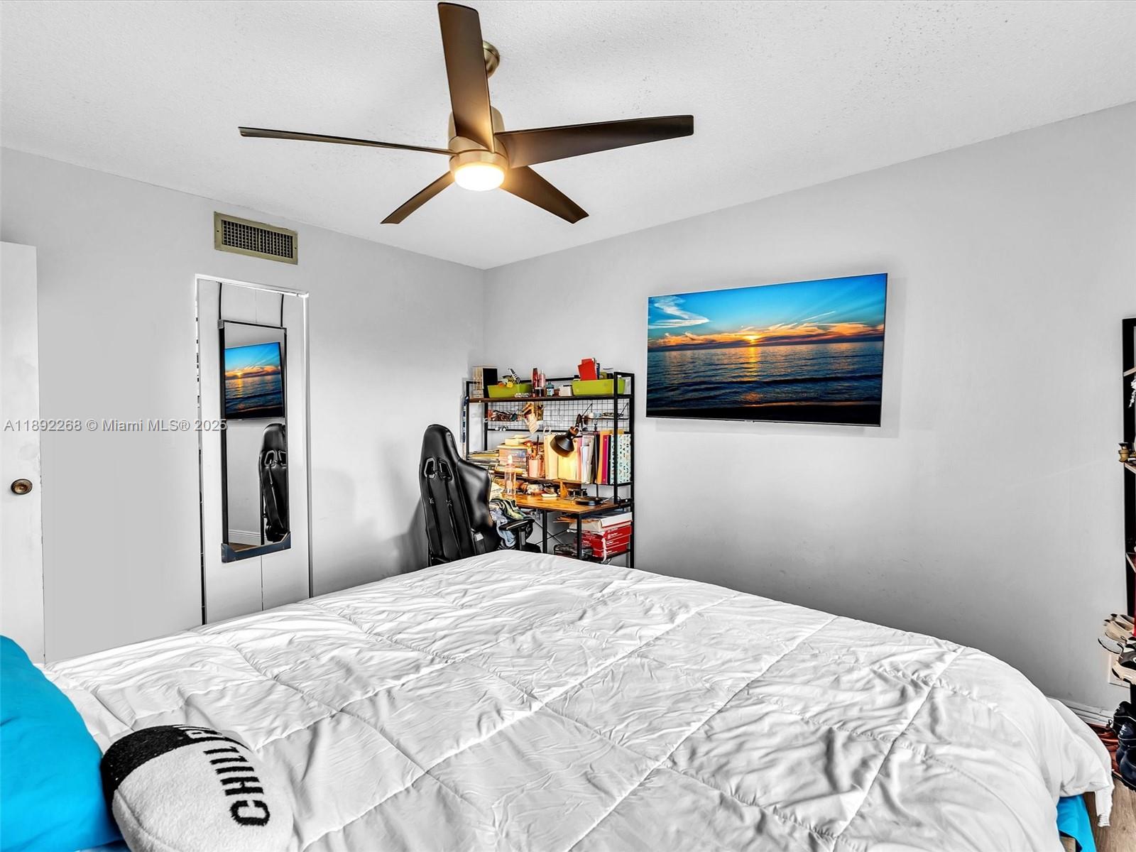 INVERRARY COUNTRY CLUB - Residential