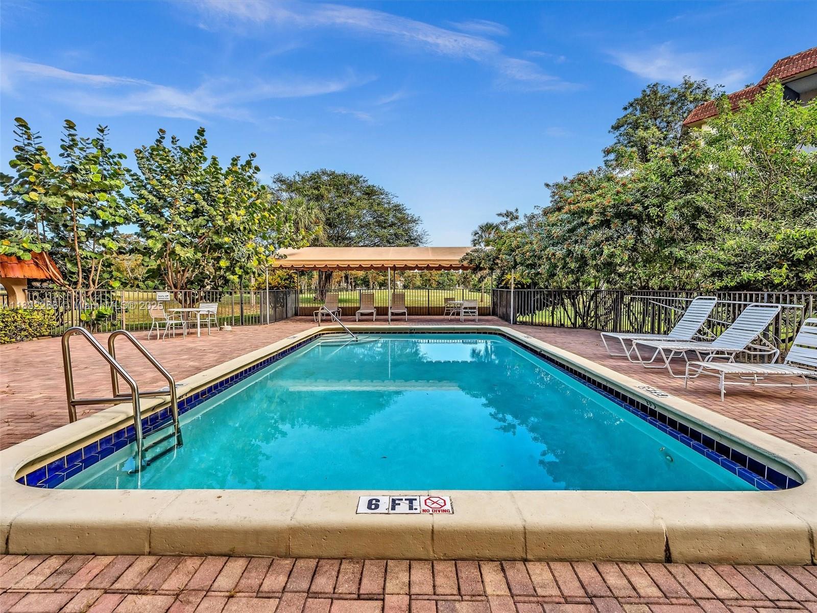 INVERRARY COUNTRY CLUB - Residential