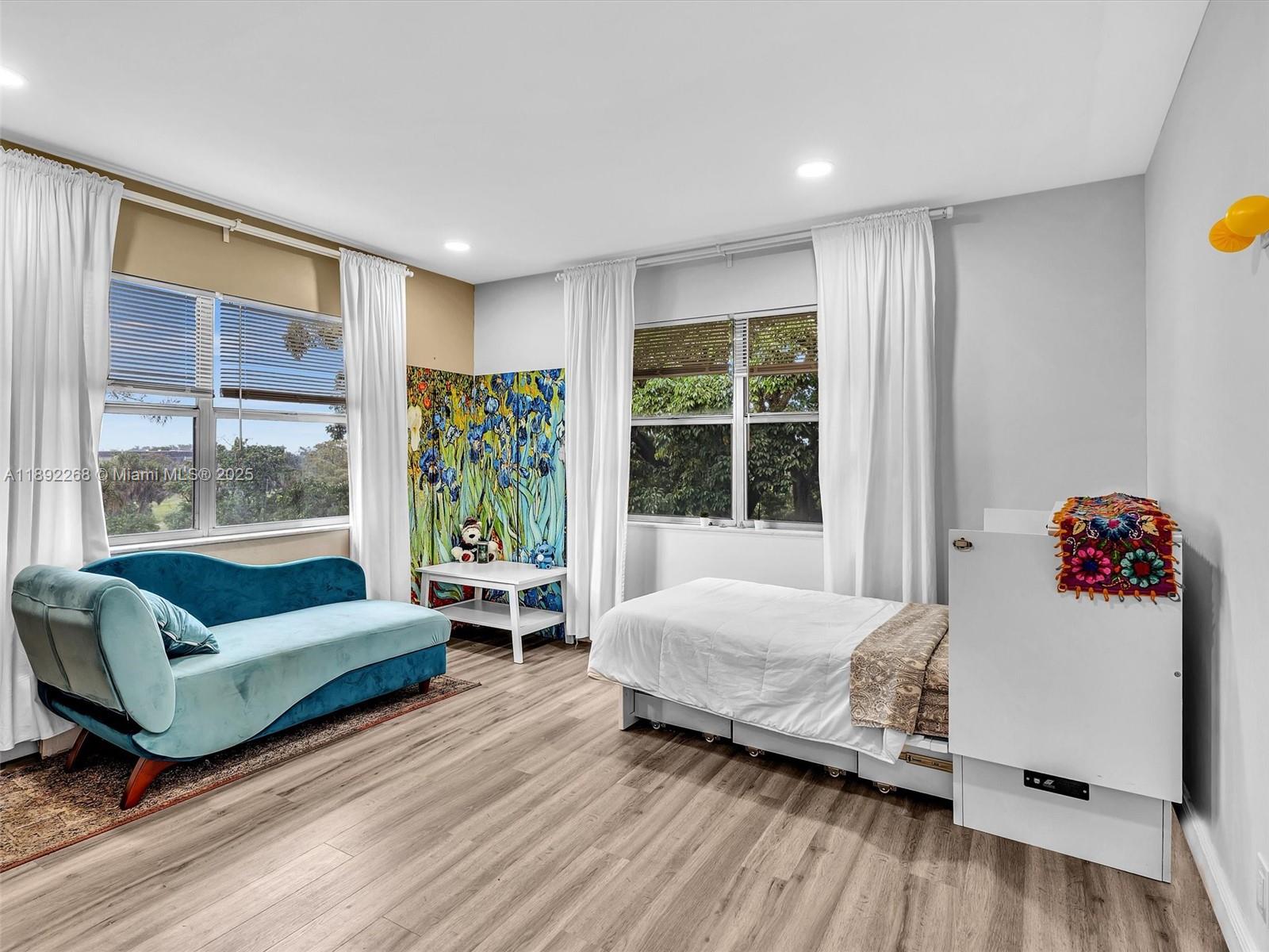 INVERRARY COUNTRY CLUB - Residential