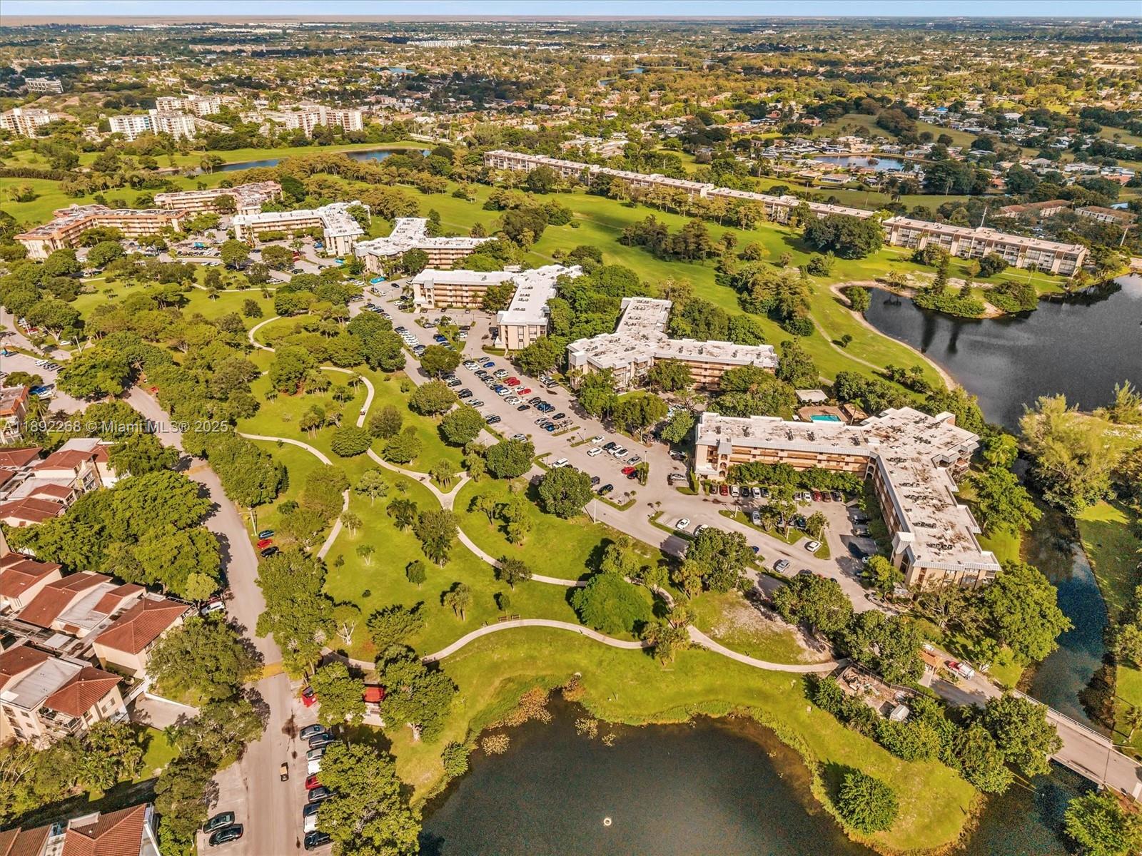 INVERRARY COUNTRY CLUB - Residential