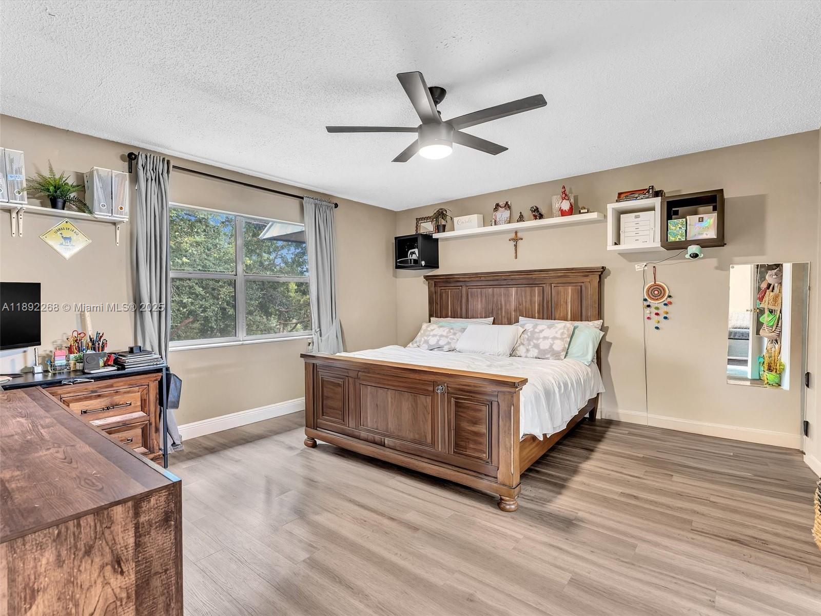 INVERRARY COUNTRY CLUB - Residential