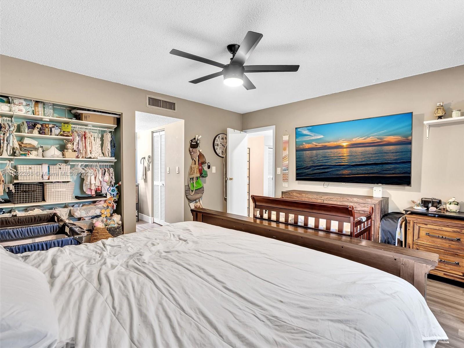 INVERRARY COUNTRY CLUB - Residential