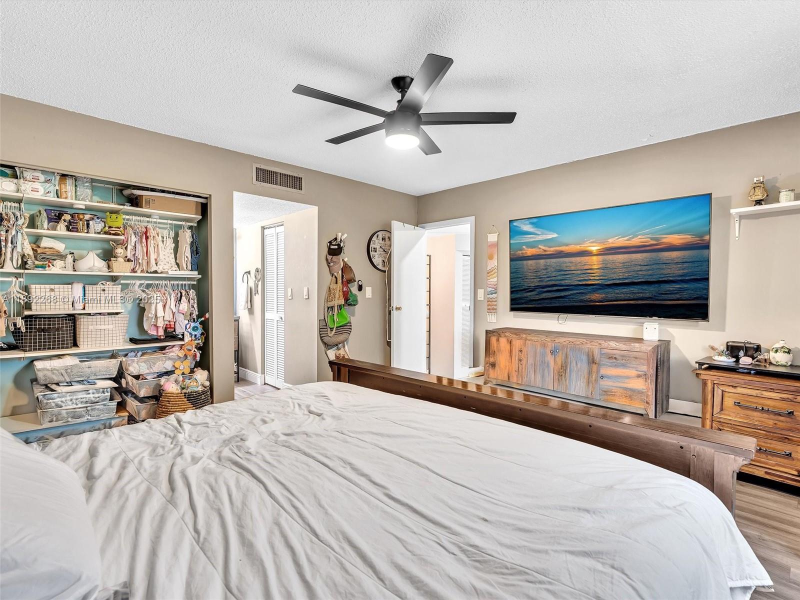 INVERRARY COUNTRY CLUB - Residential