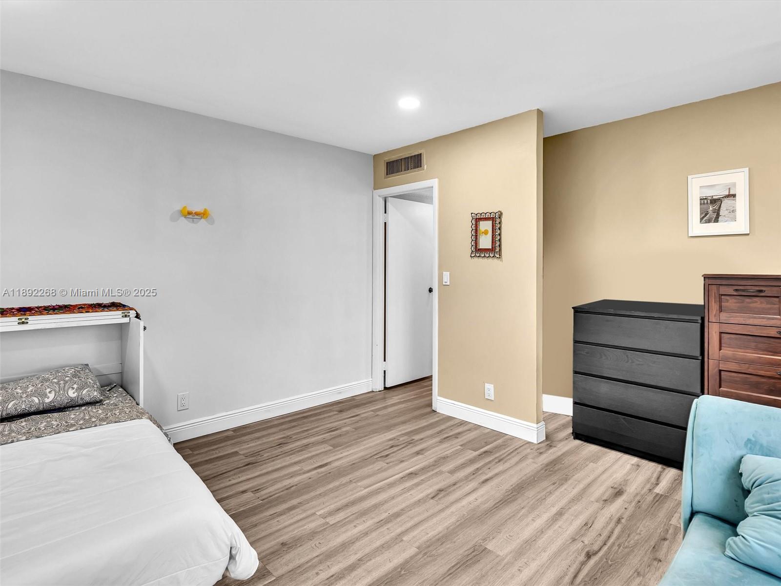 INVERRARY COUNTRY CLUB - Residential