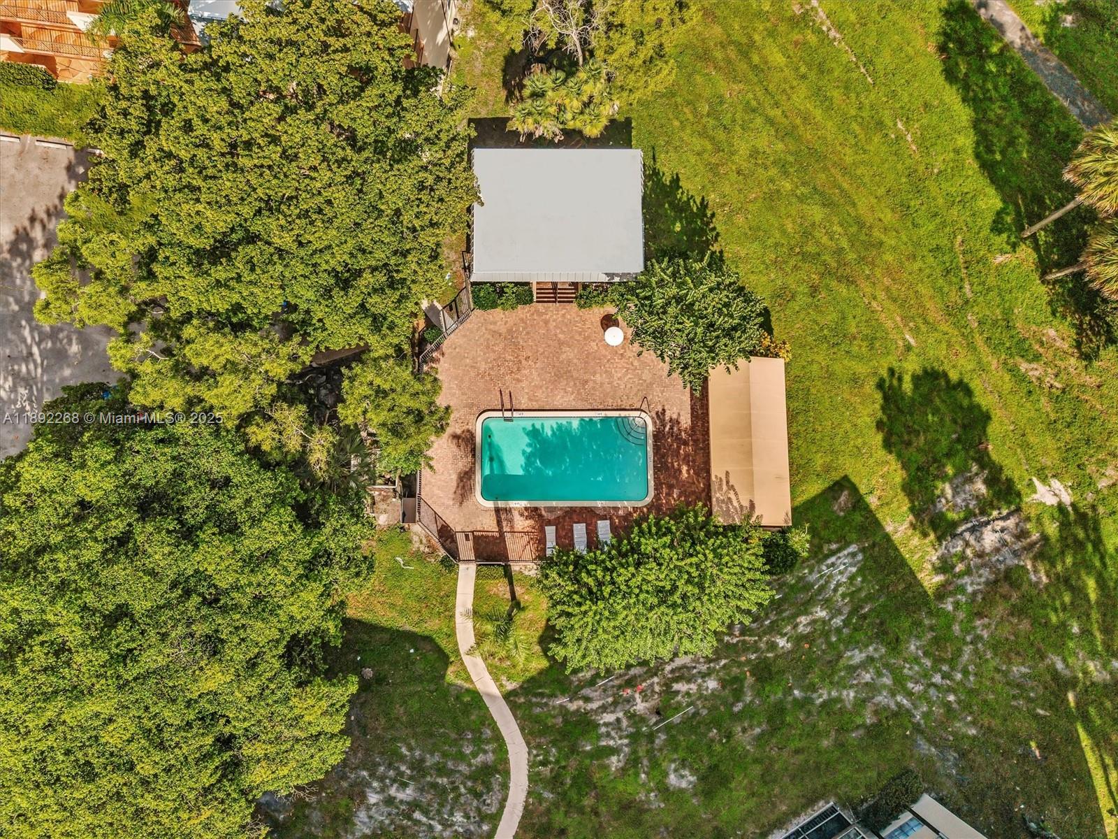 INVERRARY COUNTRY CLUB - Residential