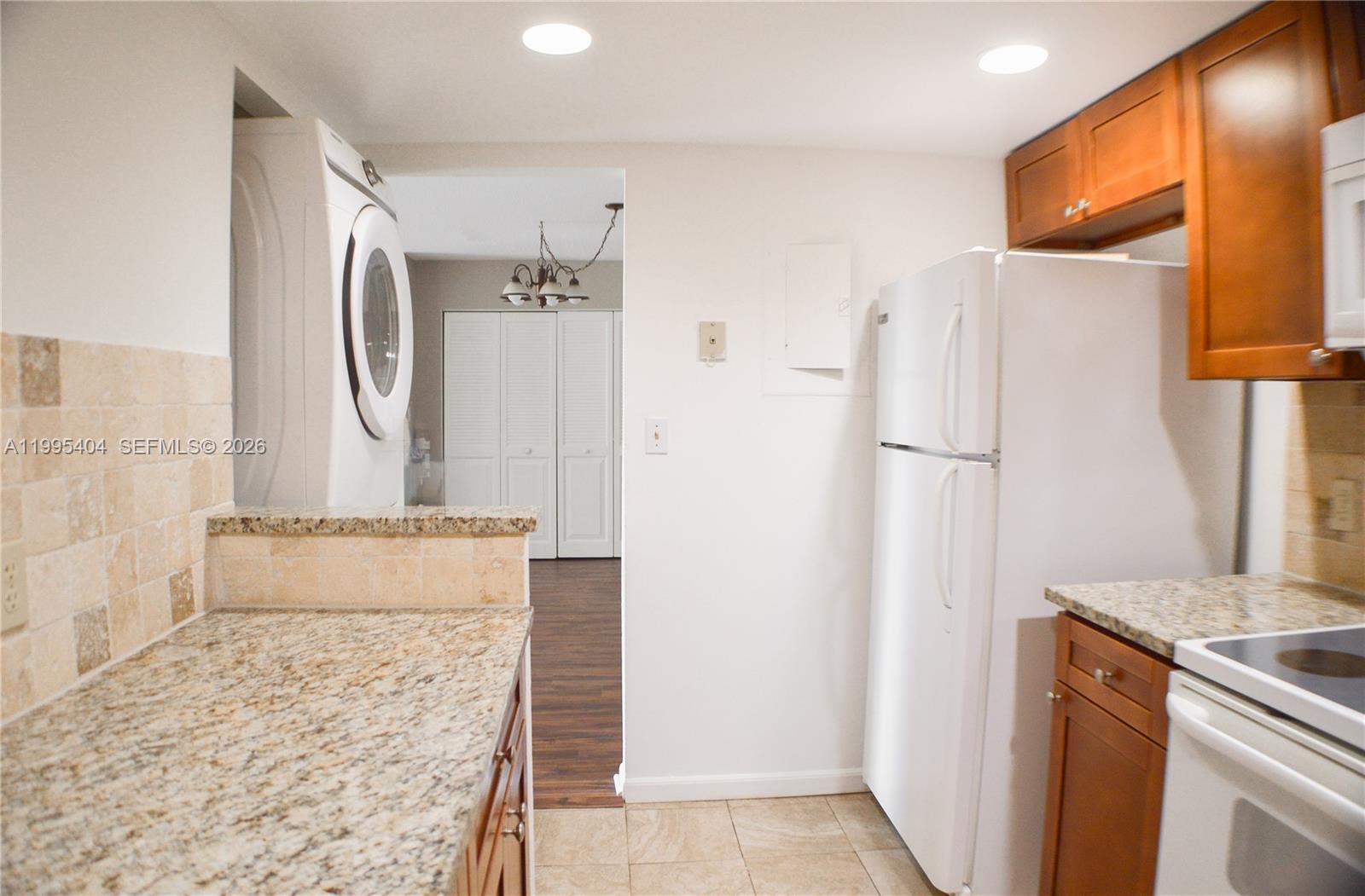 VISTA GARDENS I CONDO - Residential