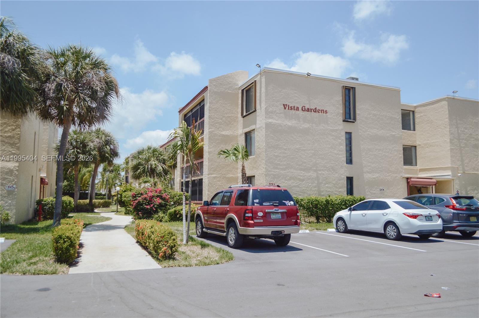 VISTA GARDENS I CONDO - Residential