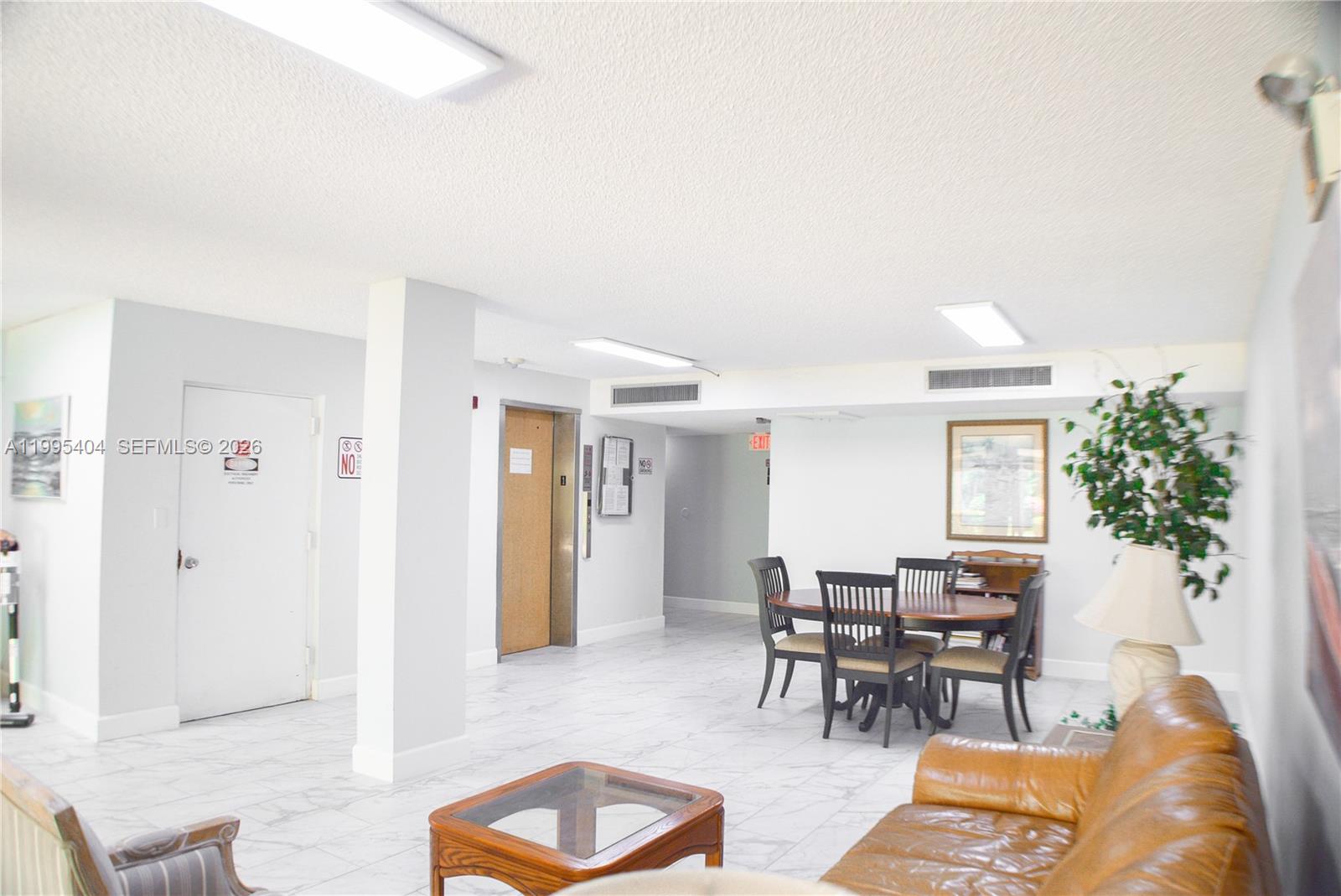 VISTA GARDENS I CONDO - Residential