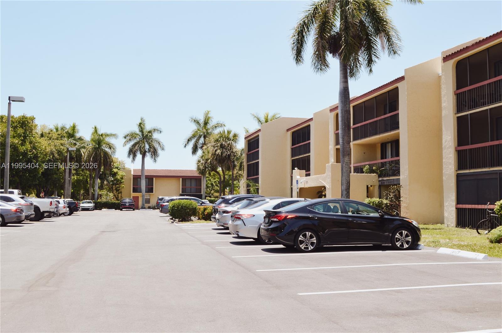 VISTA GARDENS I CONDO - Residential