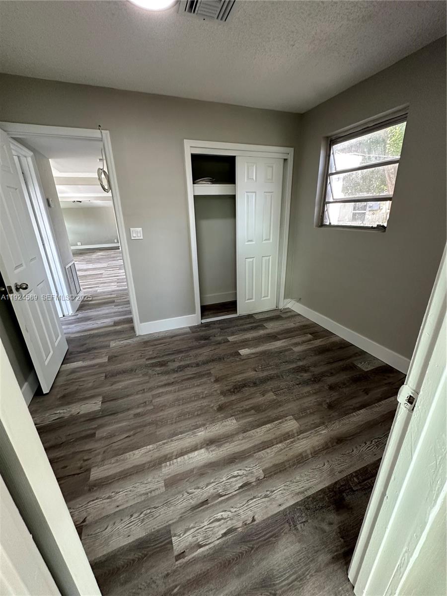 LAKE FOREST SEC ONE - Residential Lease