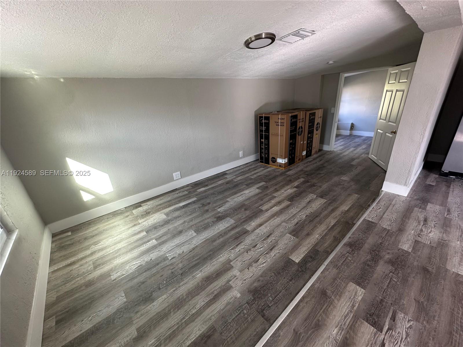 LAKE FOREST SEC ONE - Residential Lease