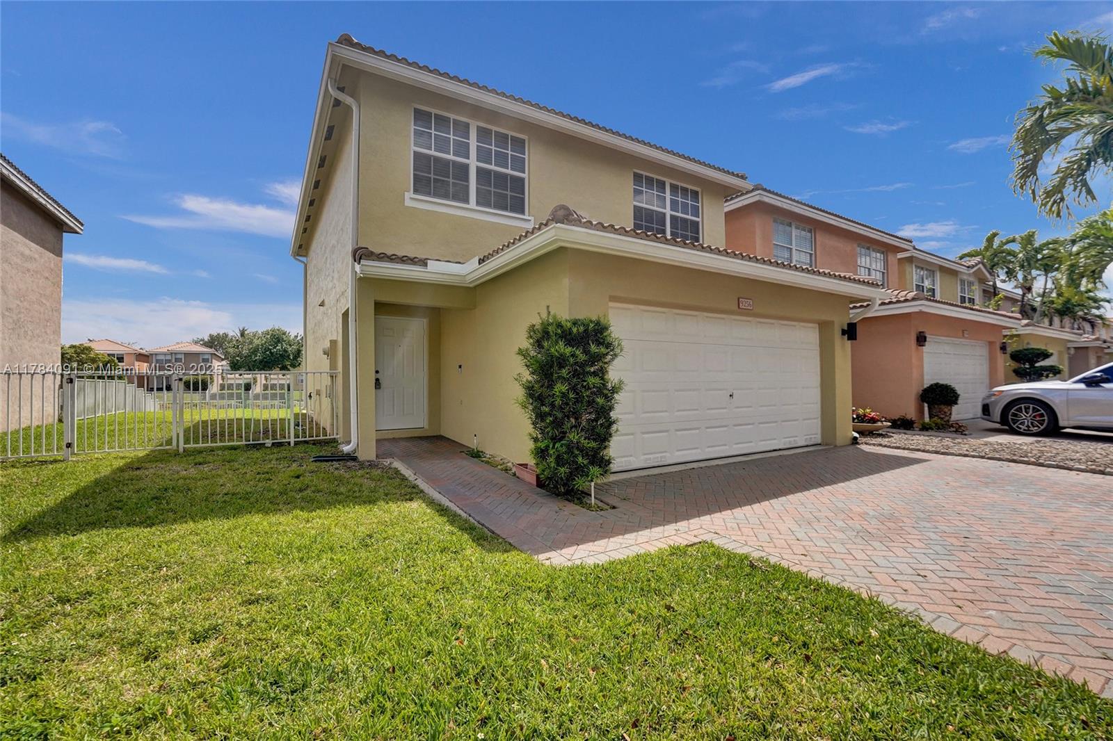 Rental Property at 9256 Nw 55th St, Sunrise, Miami-Dade County, Florida - Bedrooms: 3 
Bathrooms: 3  - $3,800 MO.