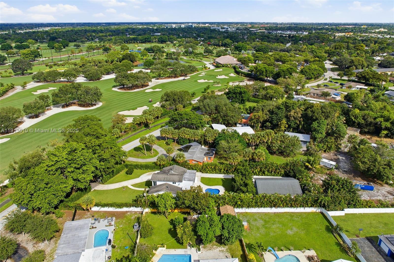 COUNTRY CLUB ESTATES UNIT - Residential