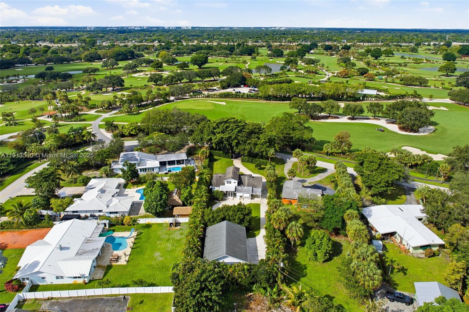 COUNTRY CLUB ESTATES UNIT - Residential