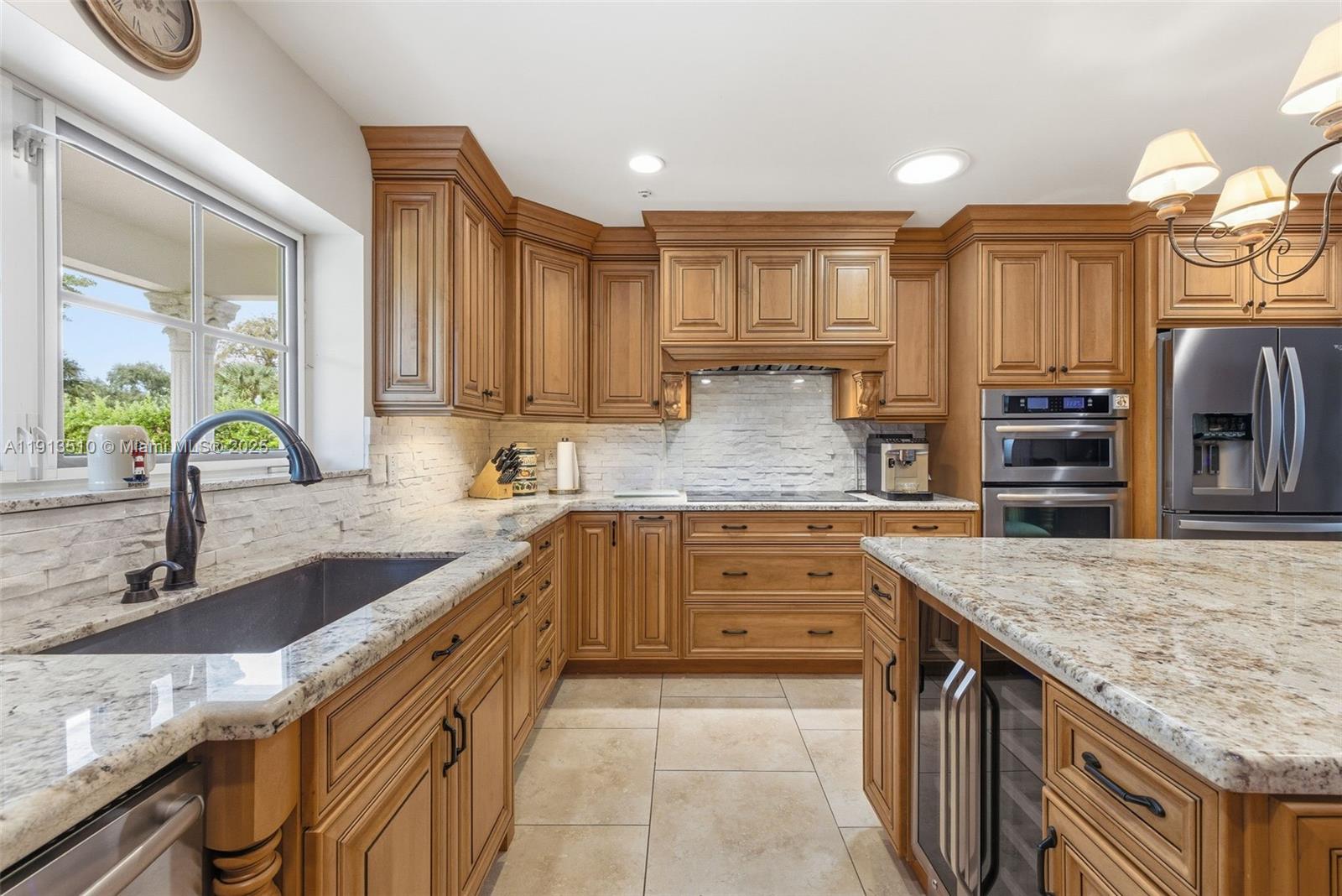 COUNTRY CLUB ESTATES UNIT - Residential