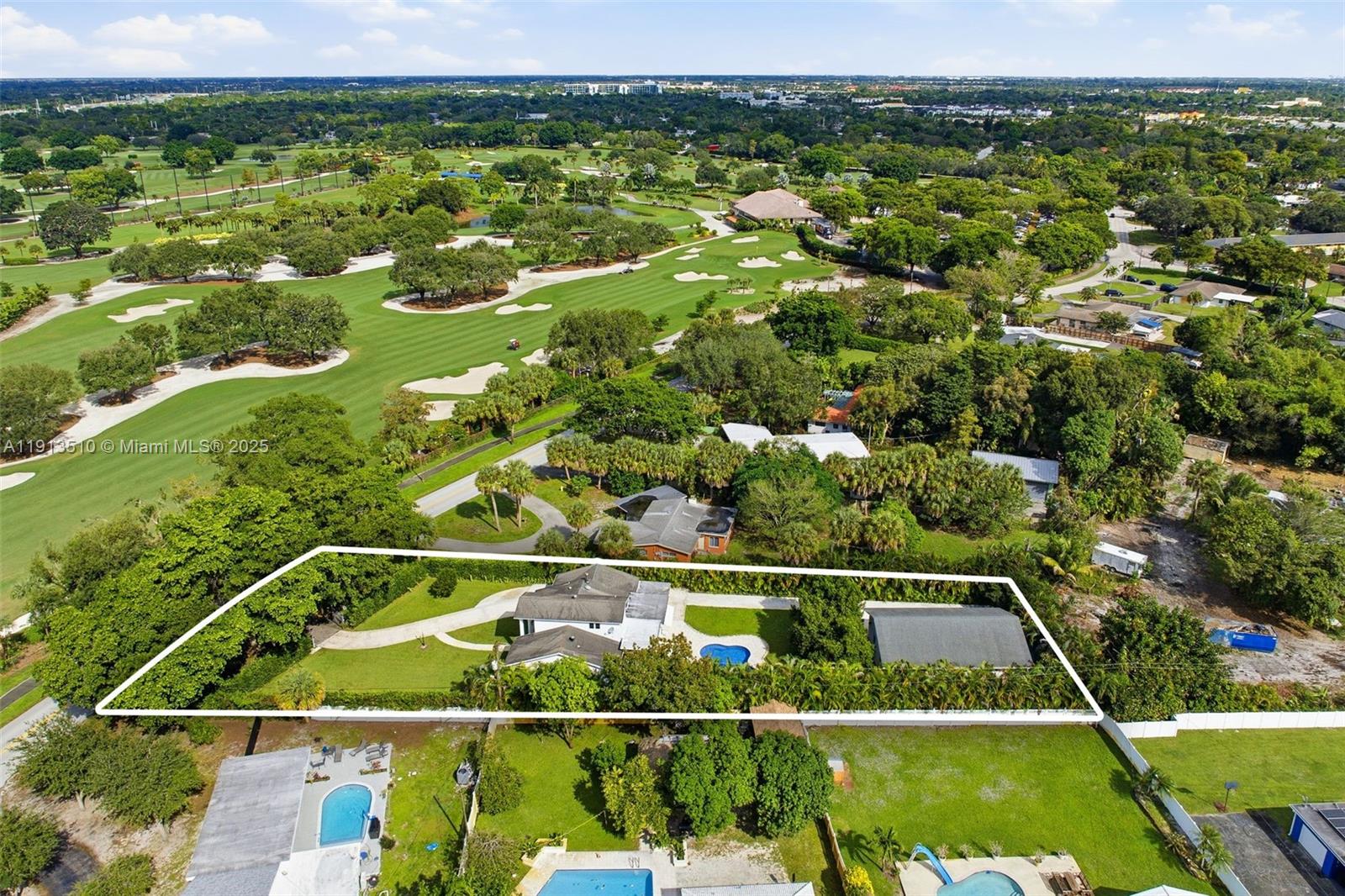 COUNTRY CLUB ESTATES UNIT - Residential