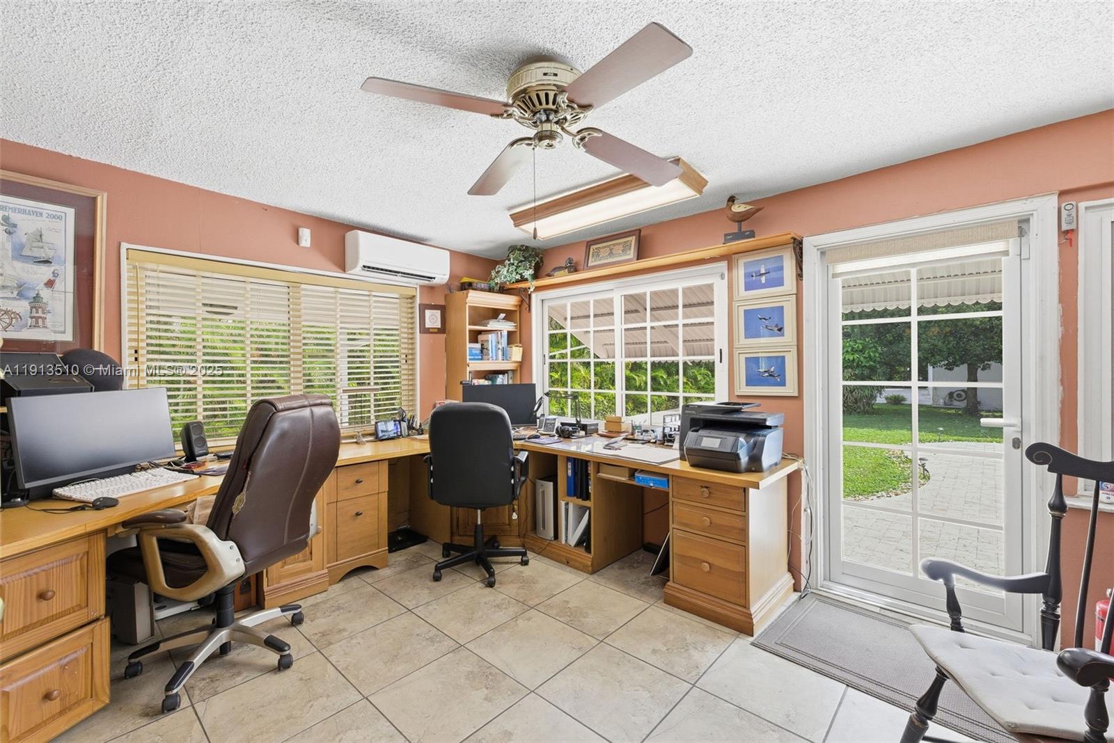 COUNTRY CLUB ESTATES UNIT - Residential