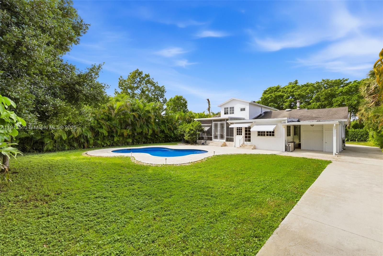 COUNTRY CLUB ESTATES UNIT - Residential