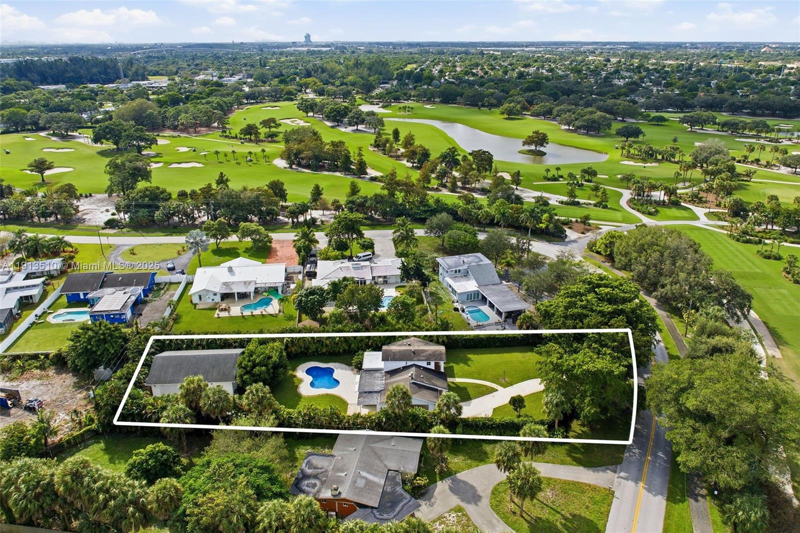 COUNTRY CLUB ESTATES UNIT - Residential