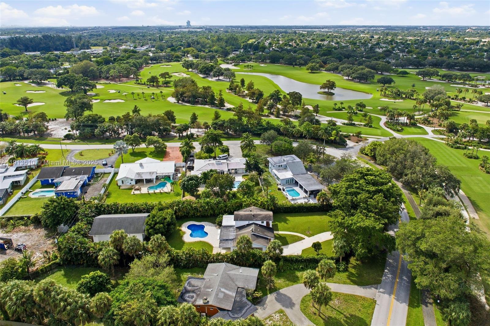 COUNTRY CLUB ESTATES UNIT - Residential