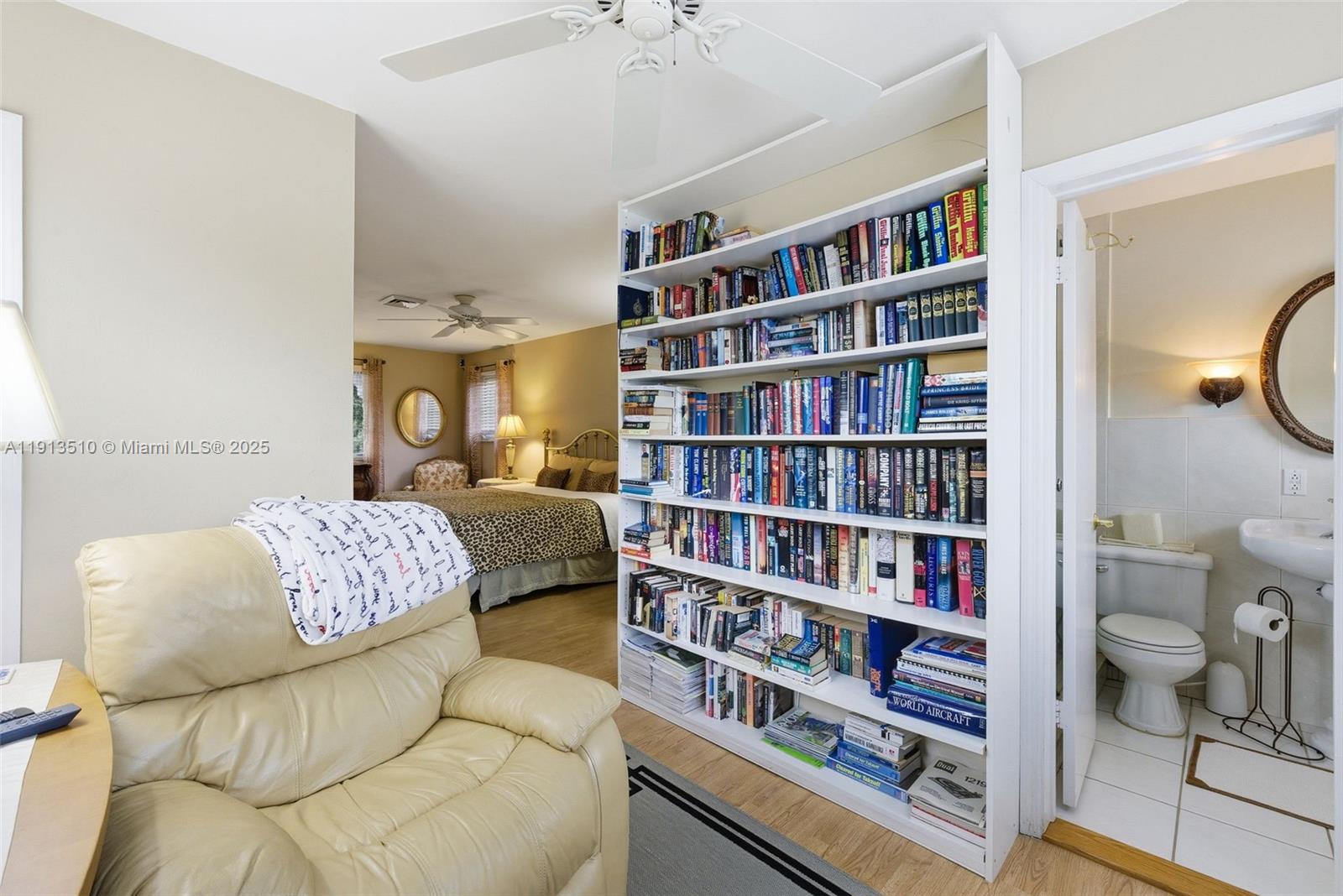 COUNTRY CLUB ESTATES UNIT - Residential