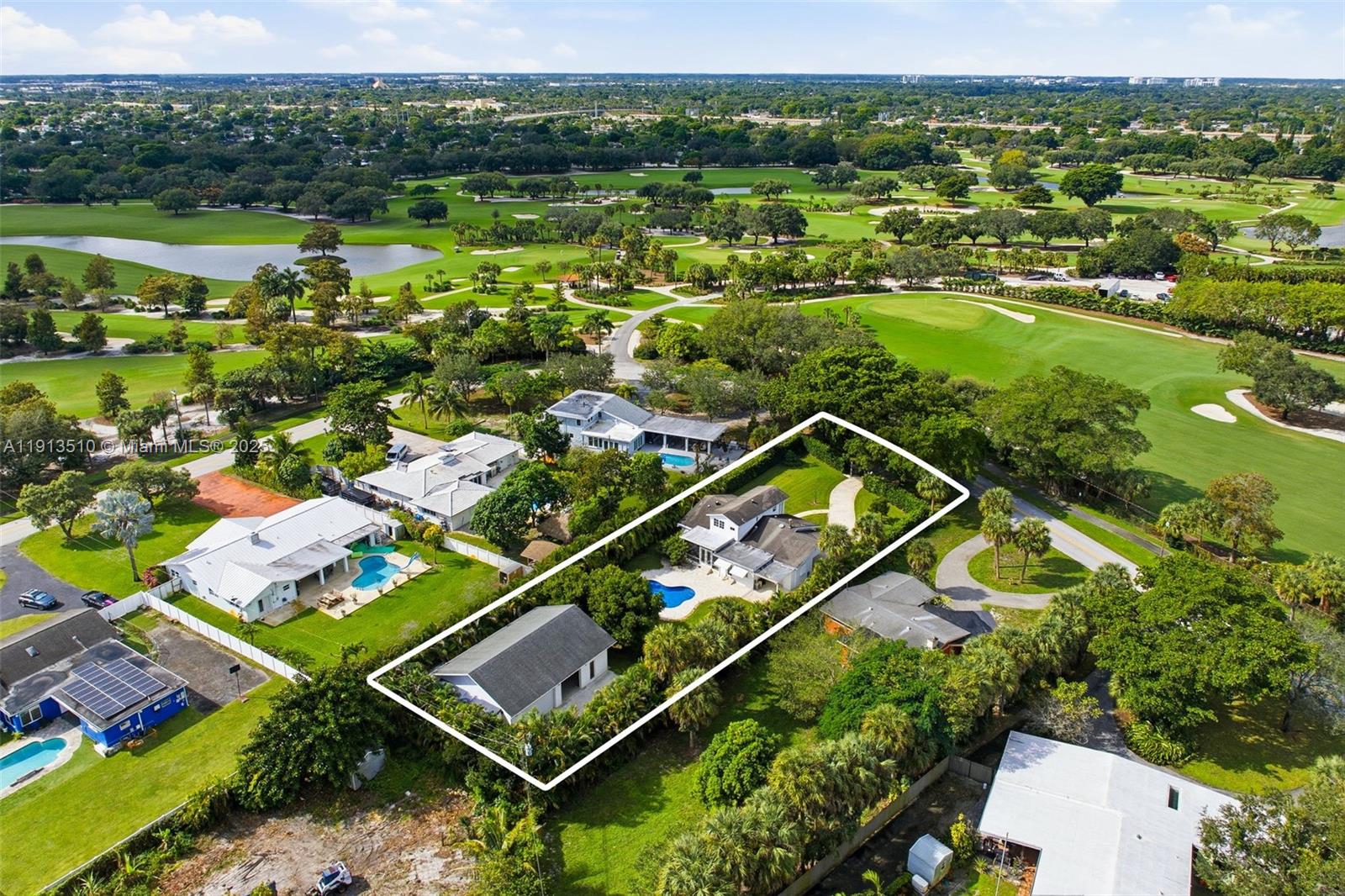 COUNTRY CLUB ESTATES UNIT - Residential