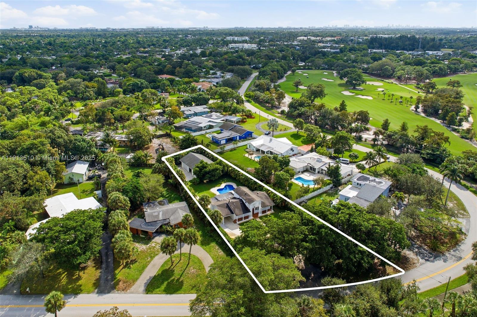 COUNTRY CLUB ESTATES UNIT - Residential