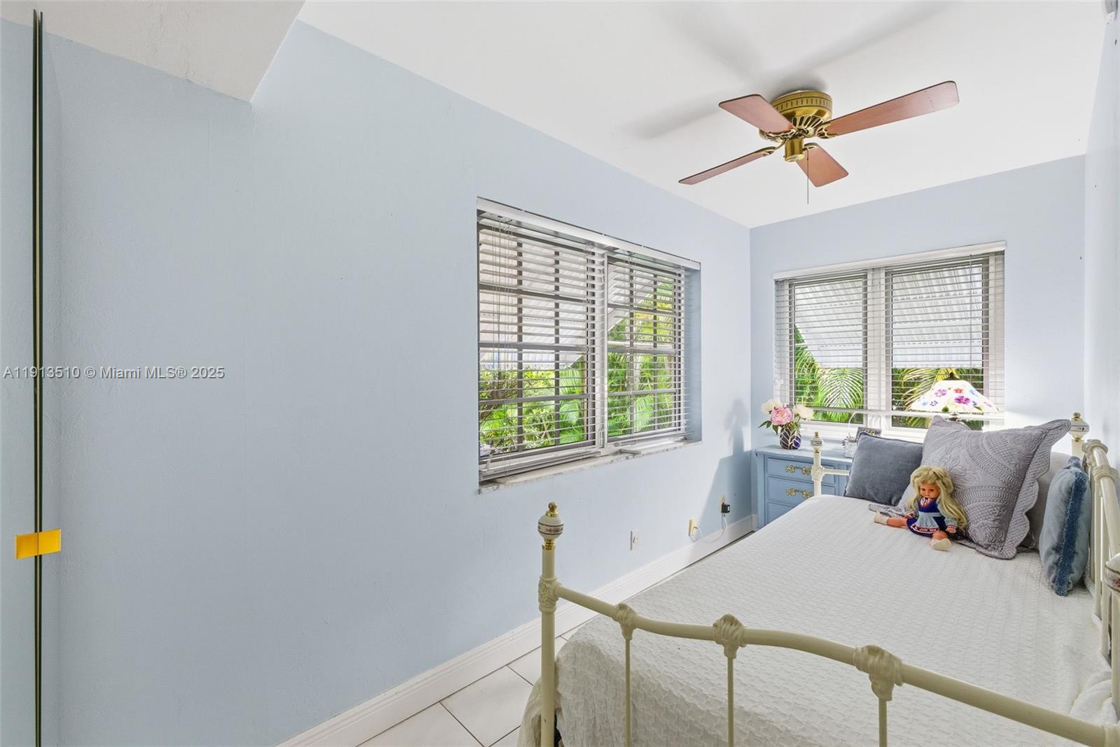 COUNTRY CLUB ESTATES UNIT - Residential