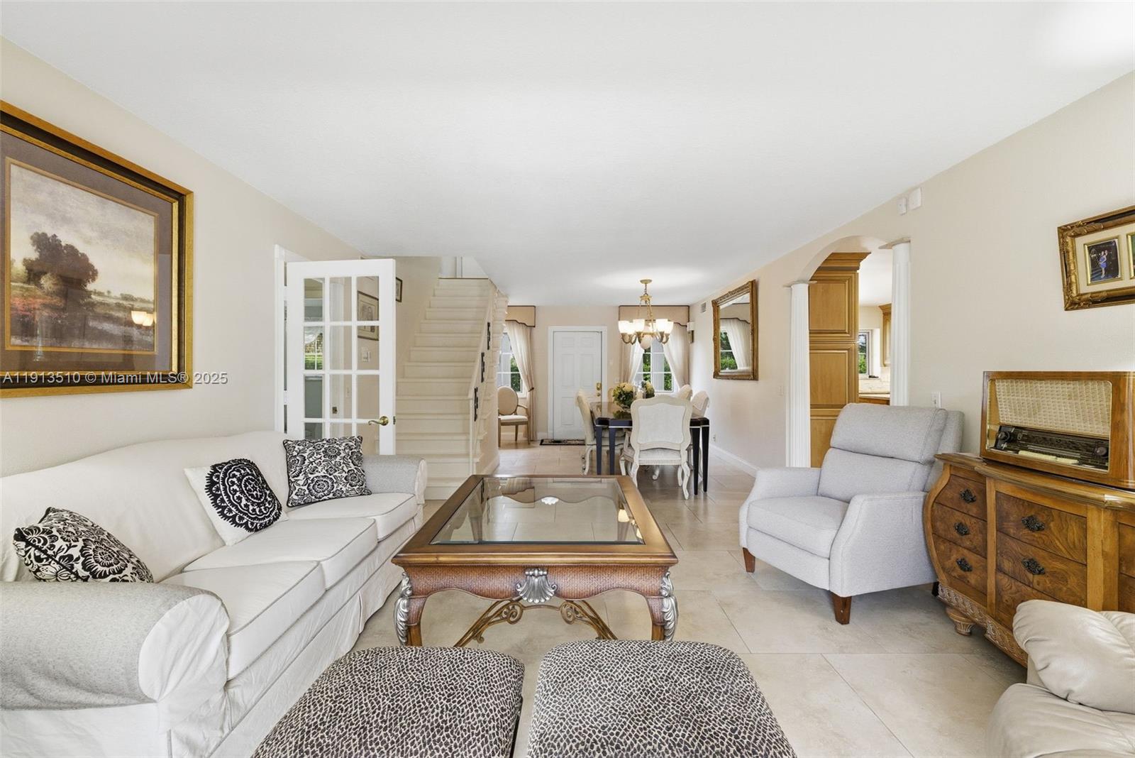 COUNTRY CLUB ESTATES UNIT - Residential